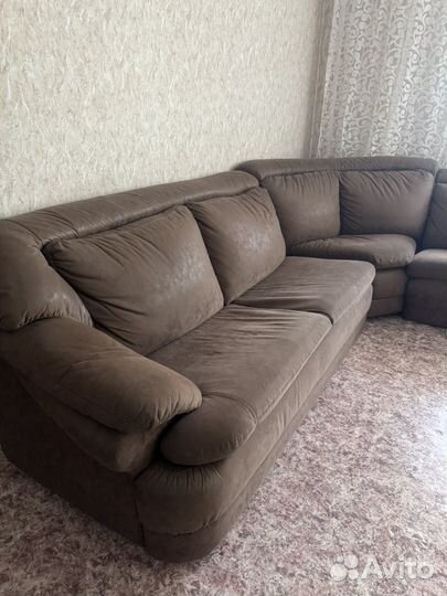 Большой угловой диван