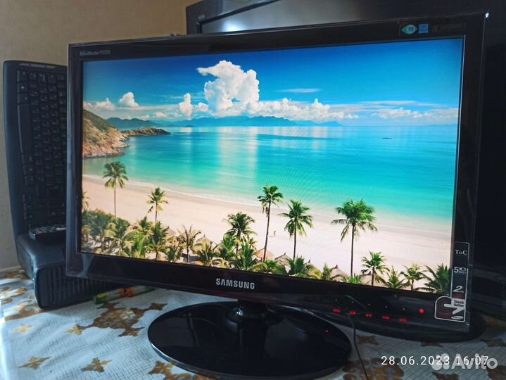 Монитор Samsung