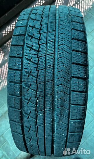 Bridgestone Blizzak VRX 235/45 R18