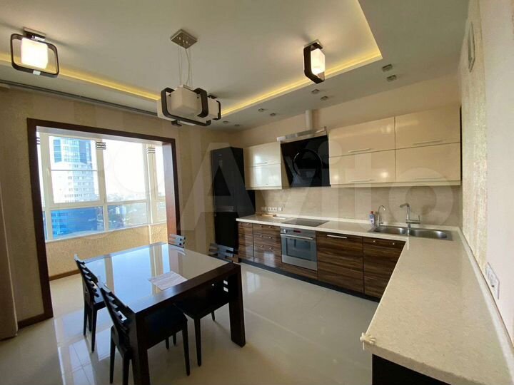 3-к. квартира, 130 м², 12/22 эт.