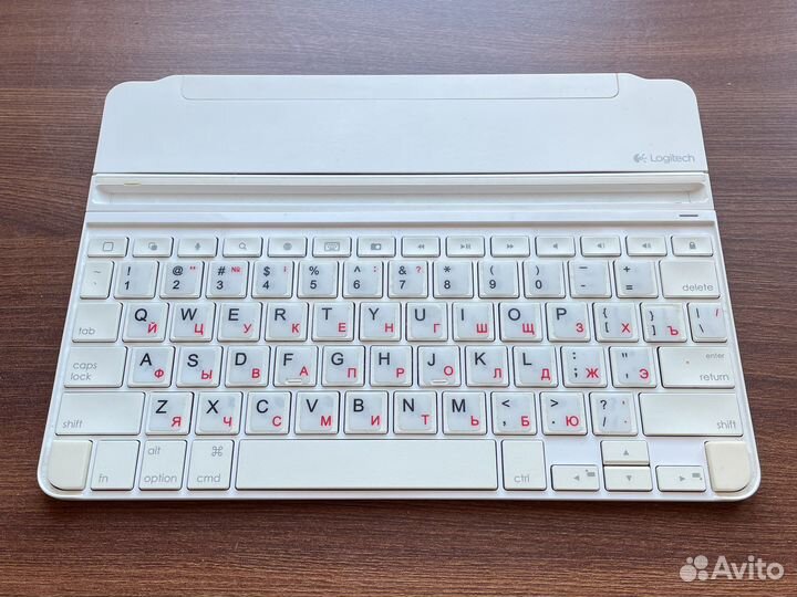 Bluetooth клавиатура Logitech для iPad Air