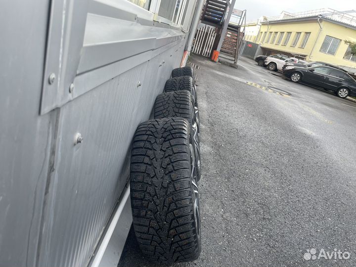 Колеса 235/45 R17 шины Maxxis Arctictrekker NP3