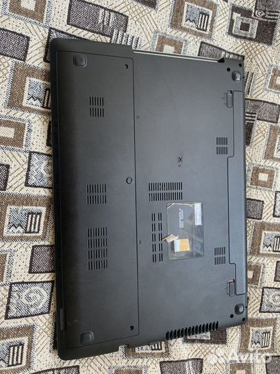 Ноутбук Asus (i3-1732U/8Gb/320/GeForce GT 720M)