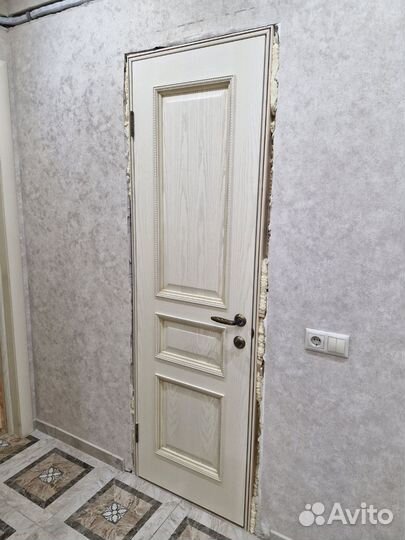 Двери межкомнатные дерево б/у