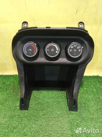 Блок управления климатической установкой Mitsubis