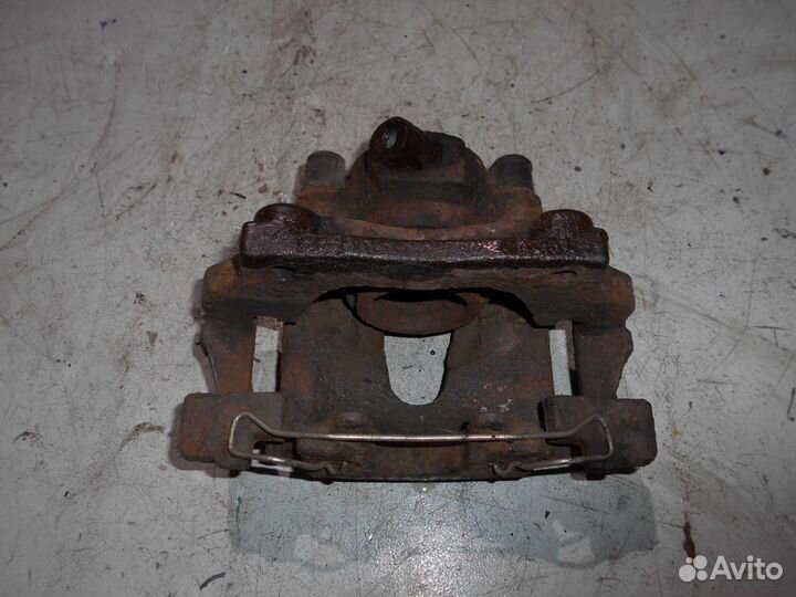 Суппорт передний Mercedes Benz W211