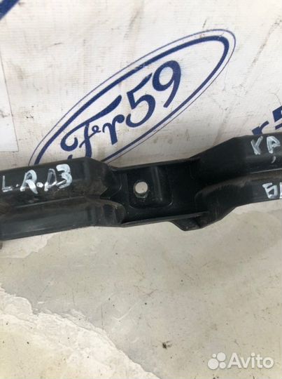 Кронштейн бампера передний левый Land Rover