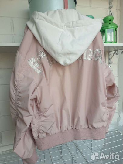 Ветровка бомбер