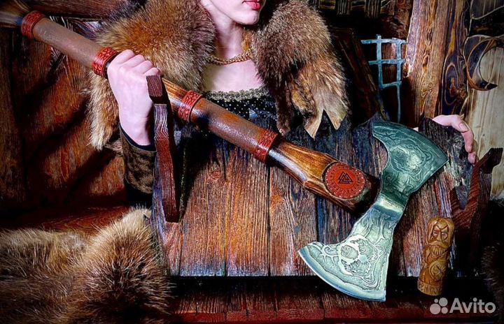 Топор кованый двусторонний ручной работы