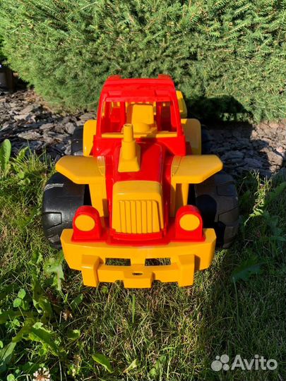 Трактор-экскаватор Полесье