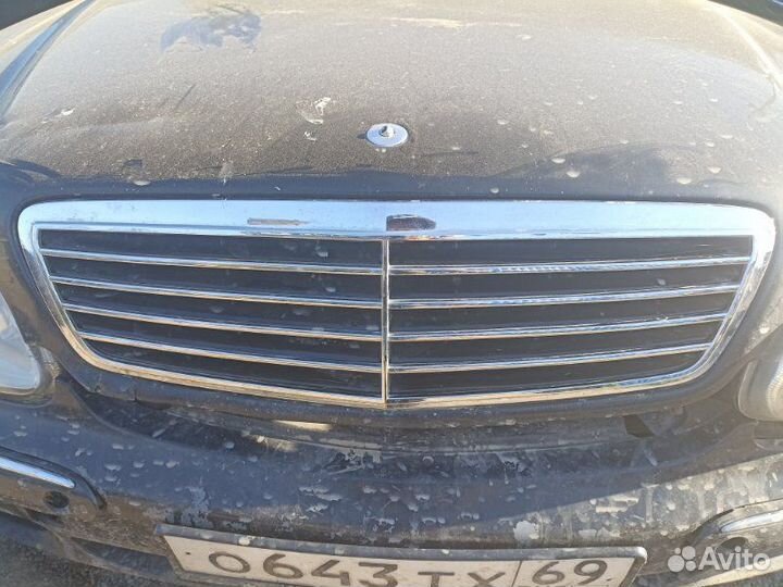 Решетка радиатора Mercedes S W220 M 113 E 43 1999