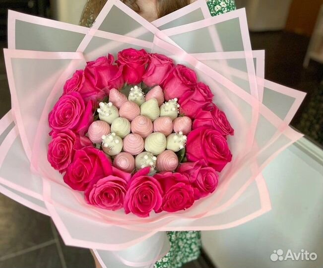 Съедобные букеты из клубники