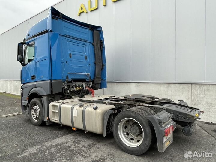 Pазбираем грузовик Mercedes-Benz Actros mpiv с 201