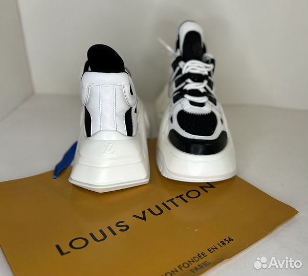 Кроссовки женские louis vuitton кожаные