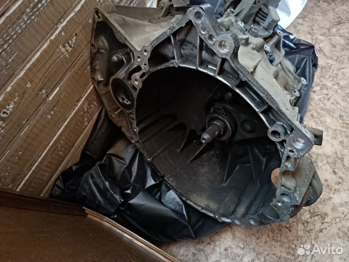 Коробка передач механическая на Nissan X-trail T30