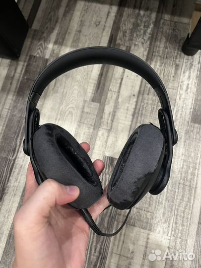 Студийные наушники akg k361