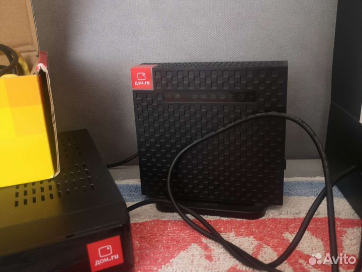 Приставка и Wi Fi роутер дом ру
