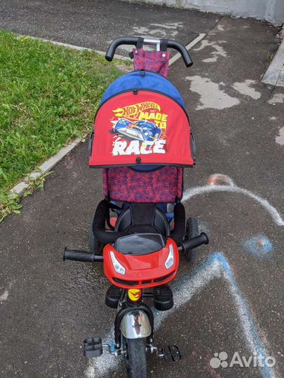 Детский велосипед трехколесный с ручкой