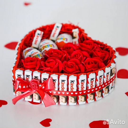 Букет из мыльных роз и сладостей