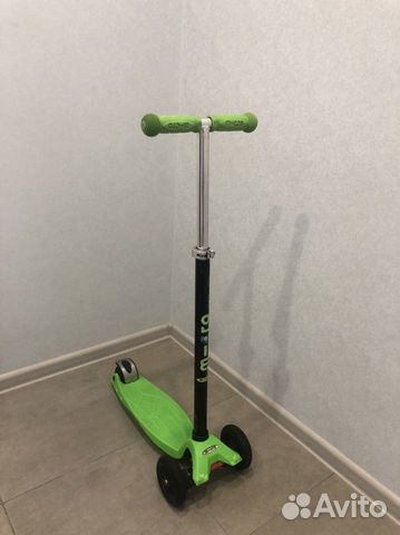 Самокат трехколесный Micro Maxi