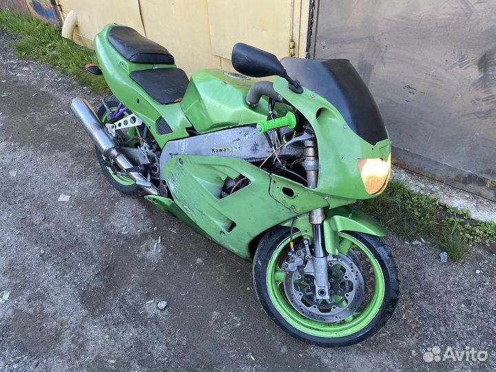 Kawasaki zxr400