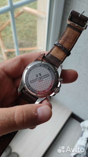 Часы Jacques Lemans