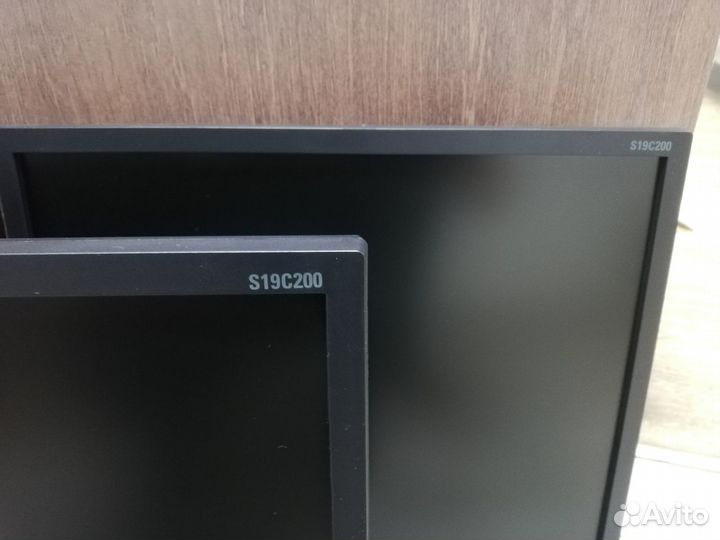Монитор Samsung S19C200BR wled DVI-D