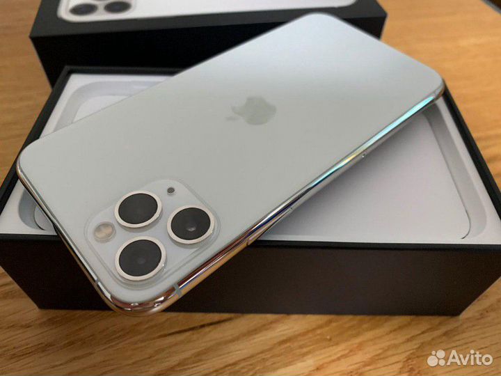 iPhone 11 Pro Max, 64 ГБ