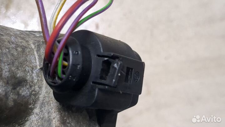 Заслонка дроссельная Volkswagen Passat 5, 2000