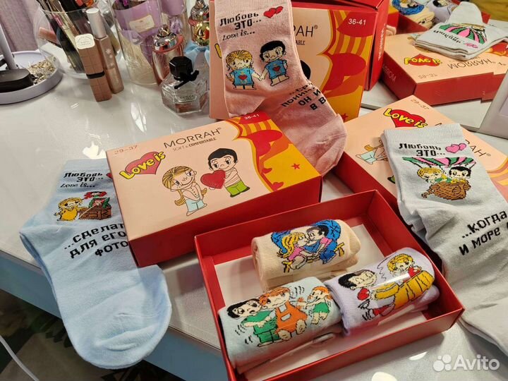 Носочки Love is