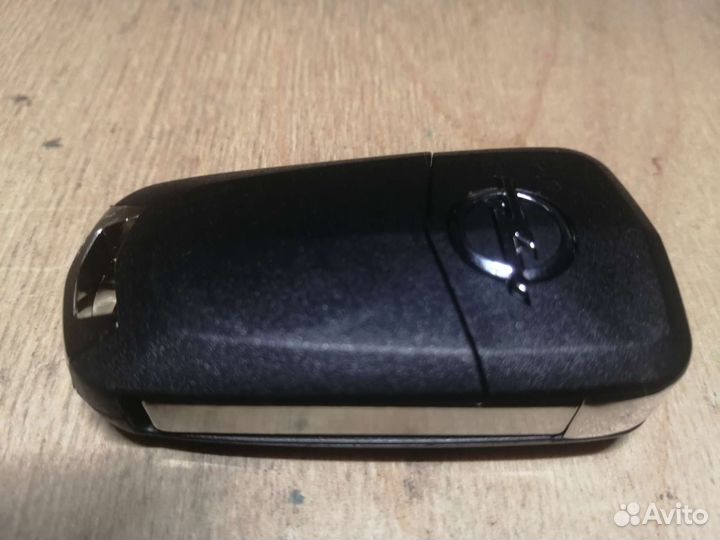 13.387.369 Опель Корса Д выкидной чип ключ