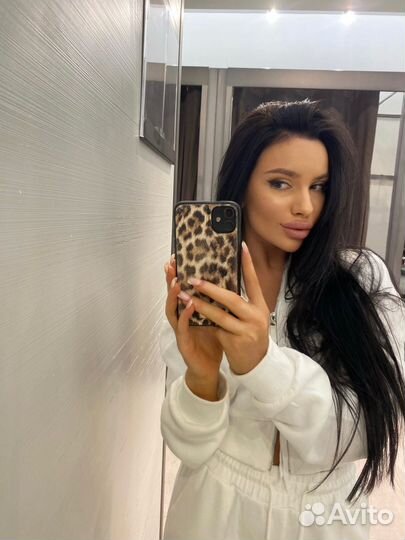 Администратор/ хостес/ продавец