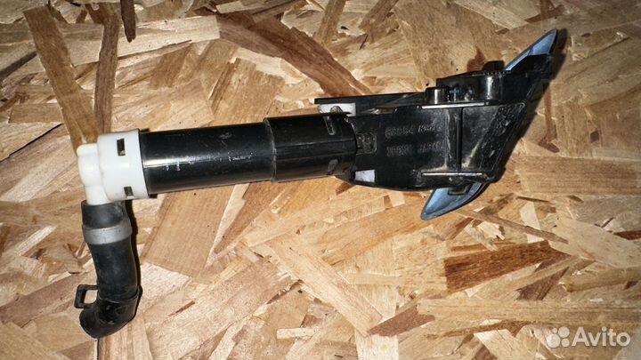 Форсунка омывателя фар Nissan Gt-R35