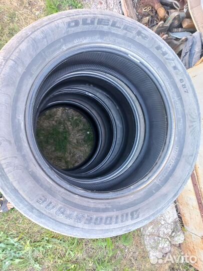 Bridgestone Dueler H/T D687 225/65 R17