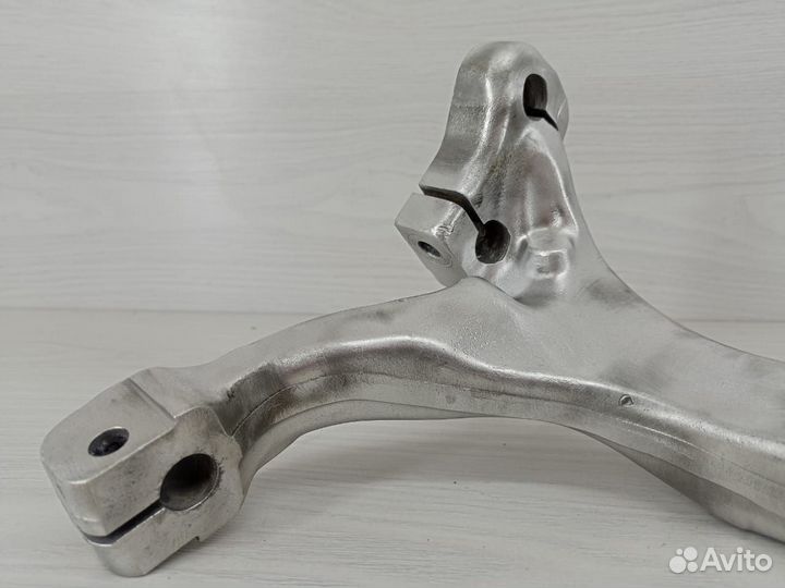 Кулак поворотный правый Audi A6 C6 (2005-2011 )