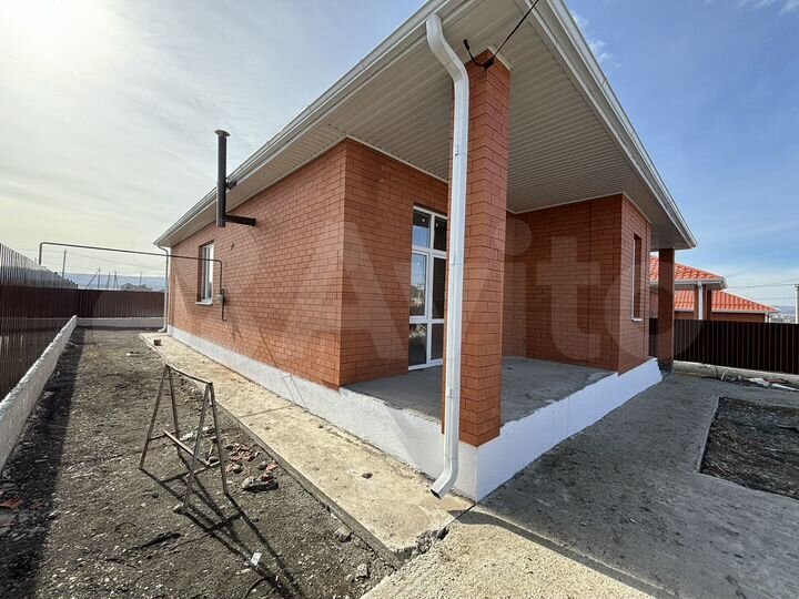 Дом 180 м² на участке 5 сот.