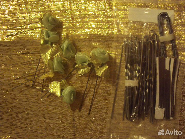 Набор шпилек с украшением