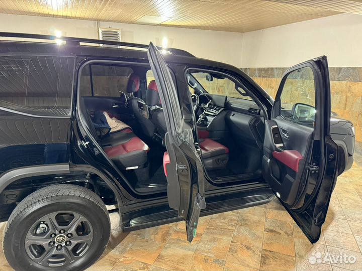 Toyota Land Cruiser 3.3 AT, 2022, 27 000 км