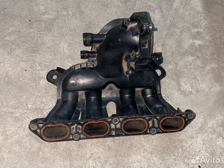 Коллектор впускной Peugeot 308 1.6л EP6