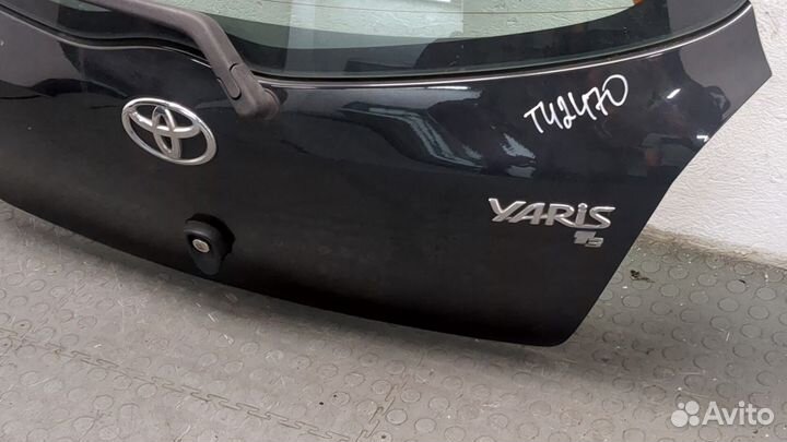 Двигатель стеклоочистителя задний Toyota Yaris, 20