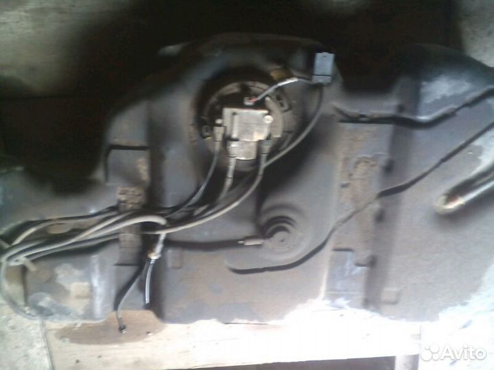 Продам бензобак ситроен с4