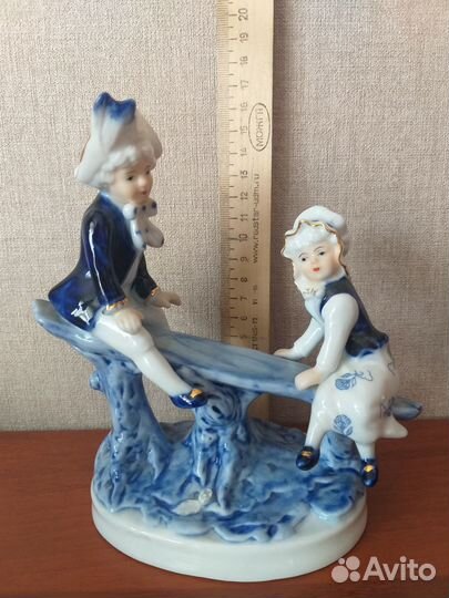 Фарфоровые статуэтки