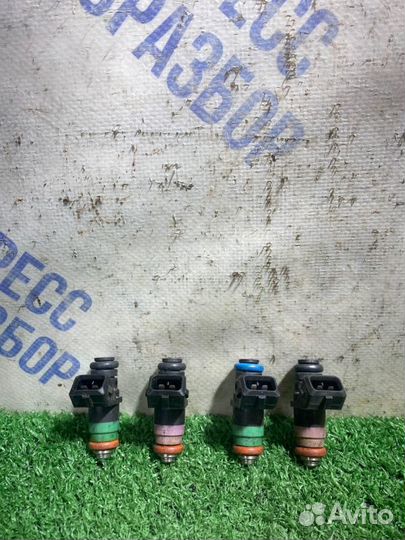 Форсунка топливная Renault Megane 2 универсал 1.6