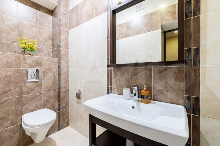 3-к. квартира, 100 м², 5/6 эт.