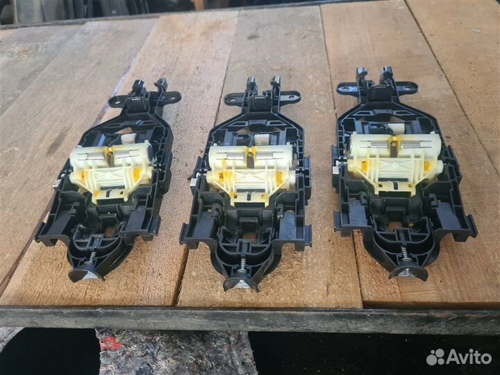 Кронштейн ручки двери Volvo Xc90 2 D4204T23 2016