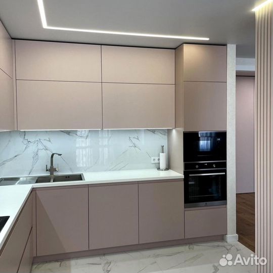 Современные кухни на заказ