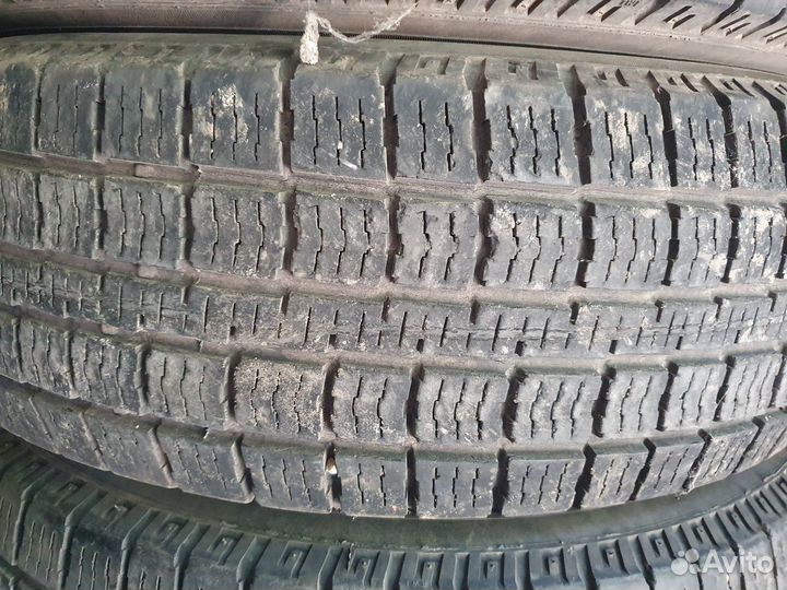 Коплек резины R15 на Шевроле Ниву 205/75 R15