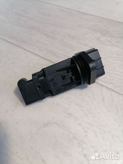 Датчик массового расхода воздуха Nissan