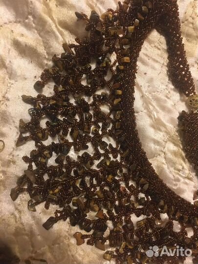 Колье из бисера и камней