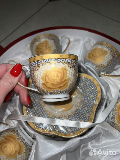 Фарфоровый чайный набор